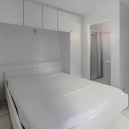 Nos Penates 0101 Apartamento *
